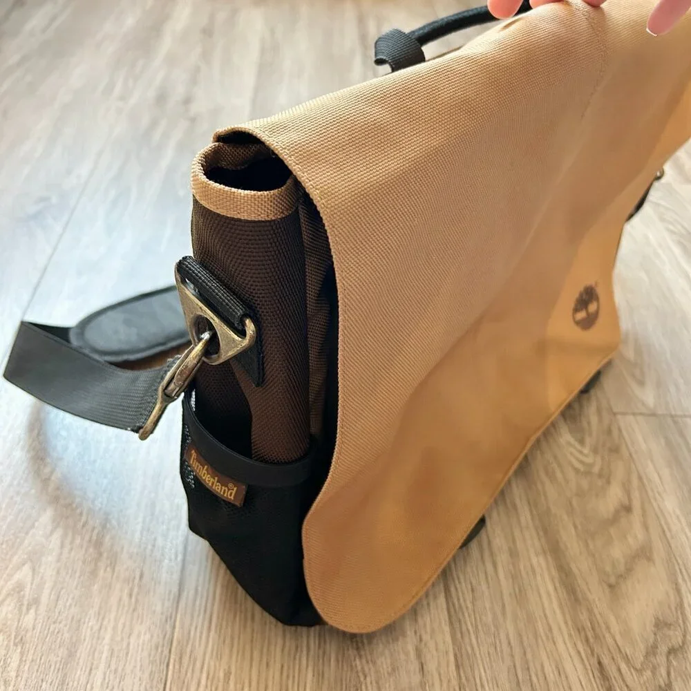 Timberland Vintage Style Brown Messenger Bag